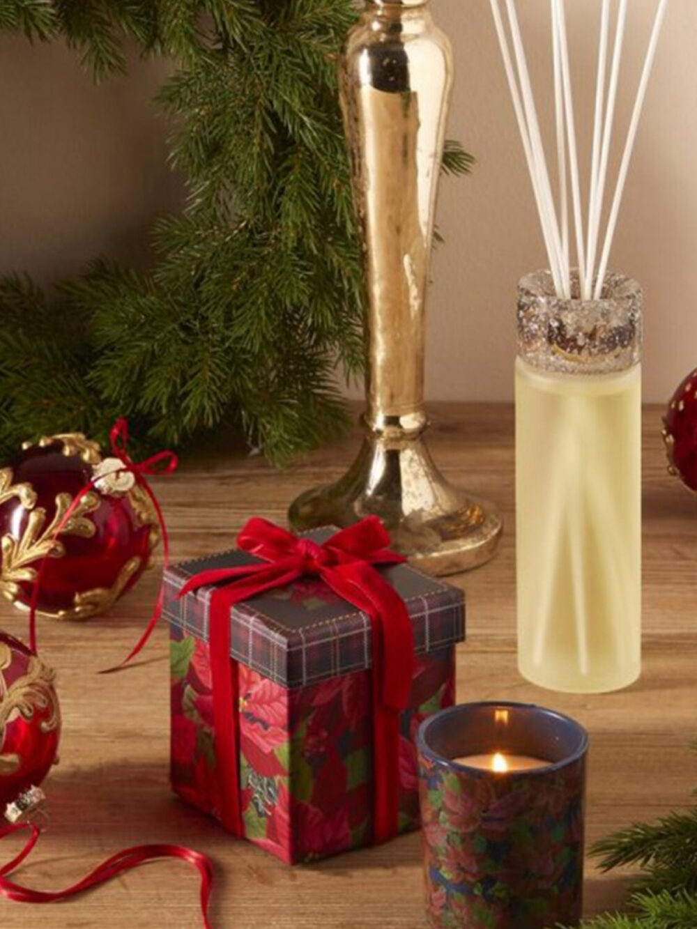 Žameten trak rdeč 10m - Image 2