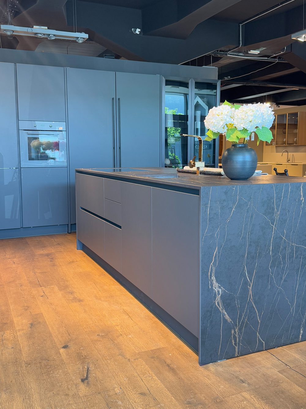 Kuhinja Häcker AV6000 + Dekton teh. kamen - Image 1